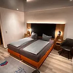Linden Hotel