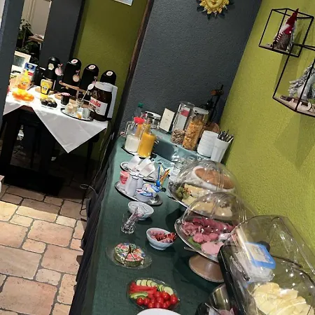 Gaestehaus Linden Hotel 3*