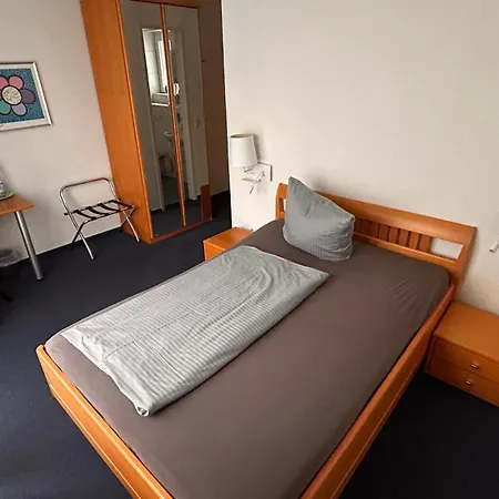 Hotel Gaestehaus Linden 3*