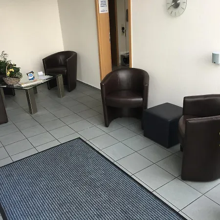 Hotel Gaestehaus Linden 3*